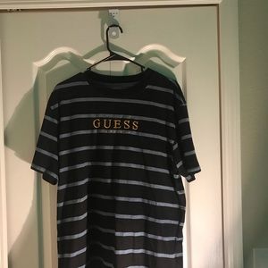 GUESS T-shirt